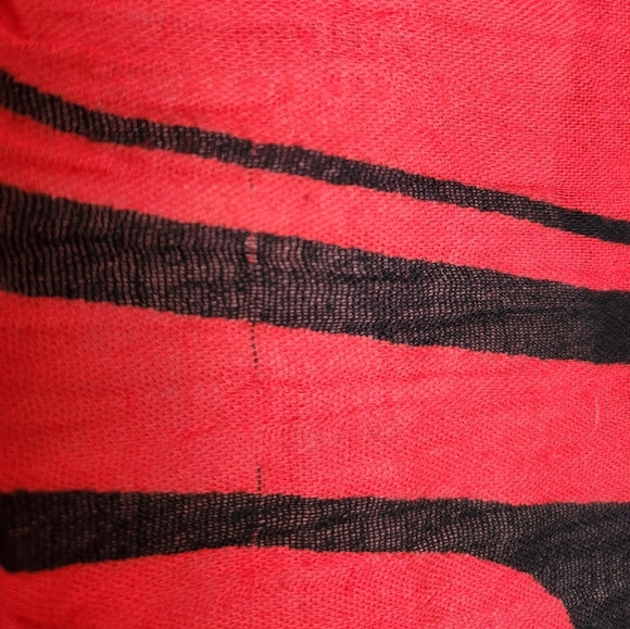 Native Northwest Orca Scarf - Picture 13 of 15